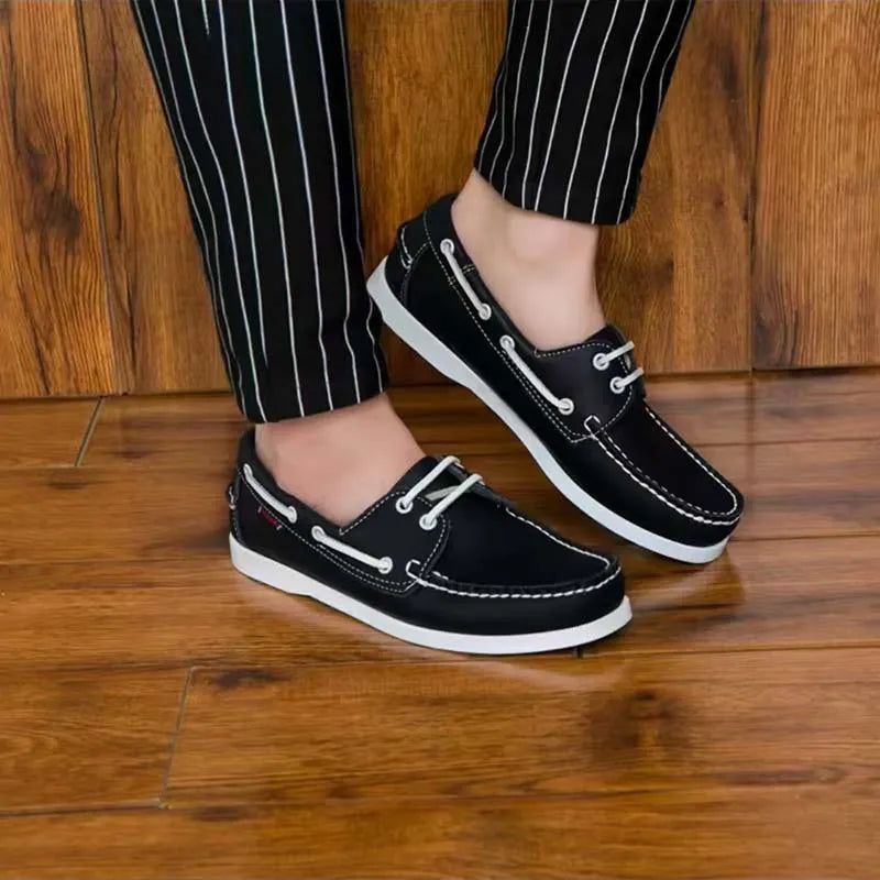 Men's British style casual shoes with artificial PU upper in solid colours with flat heel and round toe design